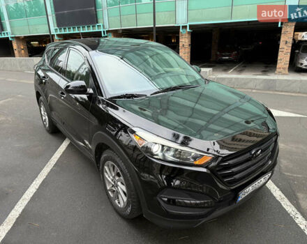 Черный Хендай Туксон, объемом двигателя 2 л и пробегом 168 тыс. км за 13400 $, фото 3 на Automoto.ua