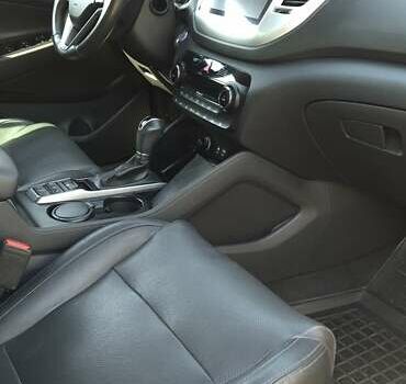 Черный Хендай Туксон, объемом двигателя 2 л и пробегом 44 тыс. км за 20500 $, фото 9 на Automoto.ua