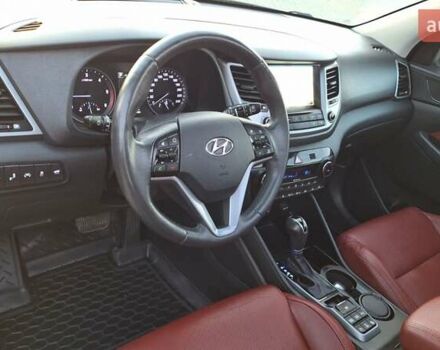 Черный Хендай Туксон, объемом двигателя 2 л и пробегом 192 тыс. км за 19999 $, фото 22 на Automoto.ua