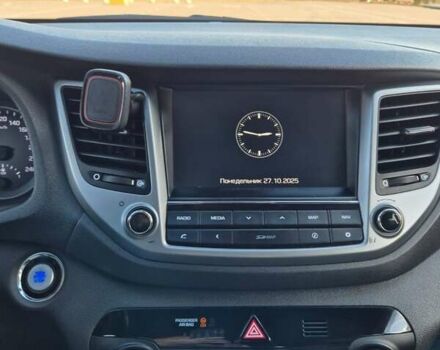 Хендай Туксон 2016 у Чернівцях на Automoto.ua Чорний Хендай Туксон, об'ємом двигуна 2.2 л та пробігом 234 тис. км за 19500 $, фото 3 на Automoto.ua