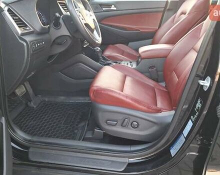 Чорний Хендай Туксон, об'ємом двигуна 2 л та пробігом 192 тис. км за 21000 $, фото 32 на Automoto.ua