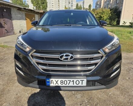 Чорний Хендай Туксон, об'ємом двигуна 2 л та пробігом 110 тис. км за 18700 $, фото 2 на Automoto.ua