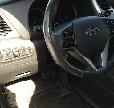Черный Хендай Туксон, объемом двигателя 2 л и пробегом 44 тыс. км за 20500 $, фото 16 на Automoto.ua