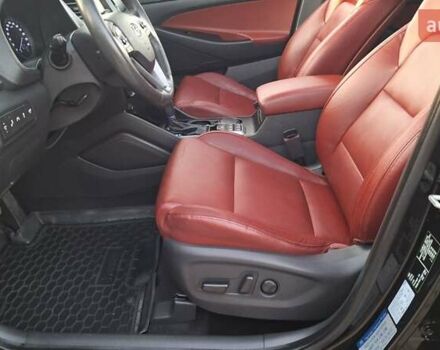 Черный Хендай Туксон, объемом двигателя 2 л и пробегом 192 тыс. км за 19999 $, фото 19 на Automoto.ua