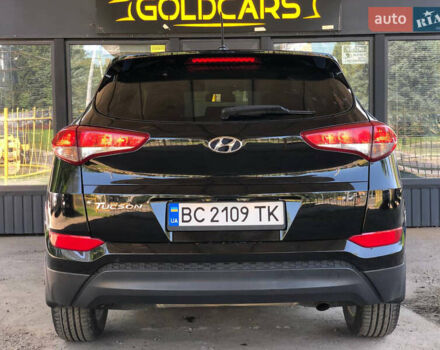 Чорний Хендай Туксон, об'ємом двигуна 2 л та пробігом 134 тис. км за 15700 $, фото 3 на Automoto.ua