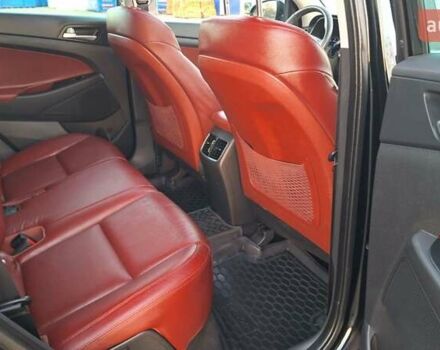 Чорний Хендай Туксон, об'ємом двигуна 2 л та пробігом 192 тис. км за 21000 $, фото 49 на Automoto.ua