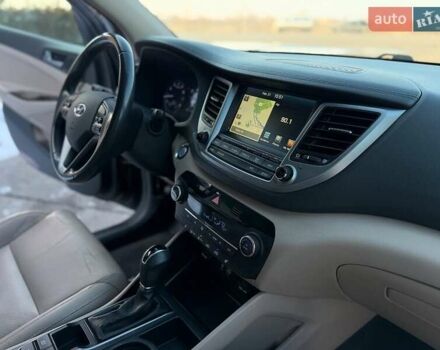 Хендай Туксон 2016 в Львове на Automoto.ua Черный Хендай Туксон, объемом двигателя 2 л и пробегом 127 тыс. км за 17100 $, фото 9 на Automoto.ua