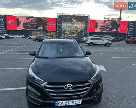 Черный Хендай Туксон, объемом двигателя 2 л и пробегом 159 тыс. км за 16500 $, фото 3 на Automoto.ua