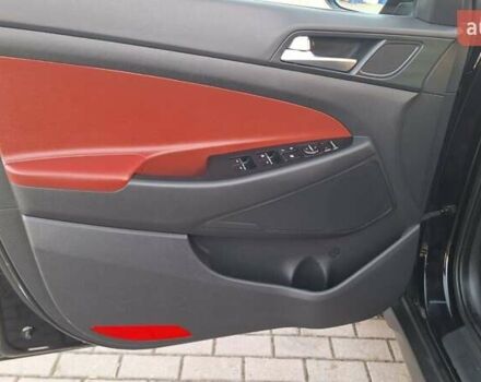 Чорний Хендай Туксон, об'ємом двигуна 2 л та пробігом 192 тис. км за 21000 $, фото 30 на Automoto.ua