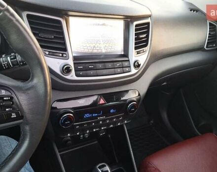 Чорний Хендай Туксон, об'ємом двигуна 2 л та пробігом 192 тис. км за 21000 $, фото 61 на Automoto.ua