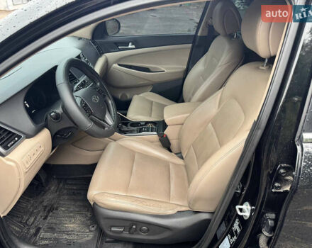 Хендай Туксон 2016 у Братском на Automoto.ua Чорний Хендай Туксон, об'ємом двигуна 1.69 л та пробігом 120 тис. км за 21500 $, фото 13 на Automoto.ua