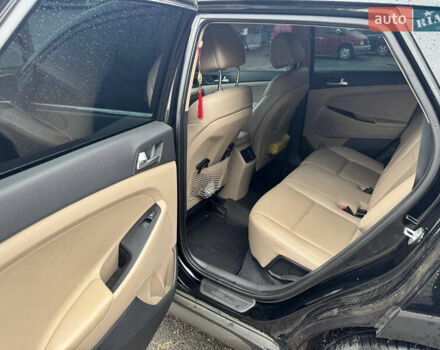 Хендай Туксон 2016 у Братском на Automoto.ua Чорний Хендай Туксон, об'ємом двигуна 1.69 л та пробігом 120 тис. км за 21500 $, фото 19 на Automoto.ua