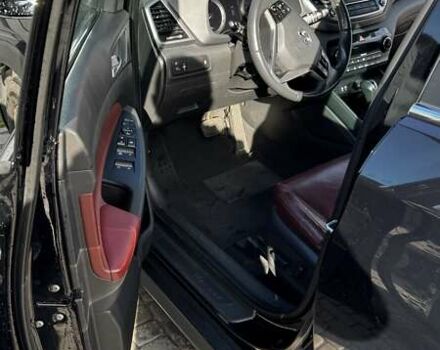 Хендай Туксон 2016 в Ирпене на Automoto.ua Черный Хендай Туксон, объемом двигателя 2 л и пробегом 222 тыс. км за 15500 $, фото 12 на Automoto.ua