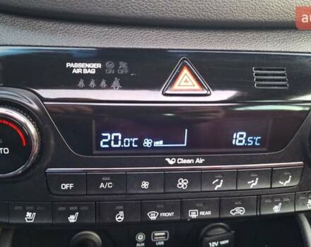 Чорний Хендай Туксон, об'ємом двигуна 2 л та пробігом 192 тис. км за 21000 $, фото 59 на Automoto.ua