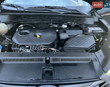 Черный Хендай Туксон, объемом двигателя 2 л и пробегом 159 тыс. км за 16500 $, фото 31 на Automoto.ua