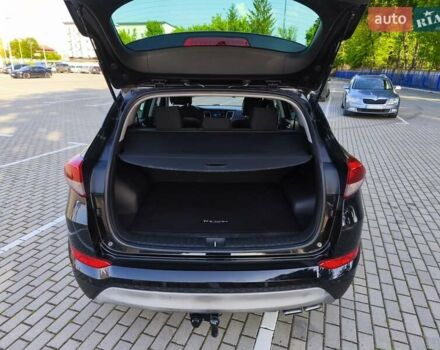 Черный Хендай Туксон, объемом двигателя 2 л и пробегом 215 тыс. км за 18900 $, фото 9 на Automoto.ua