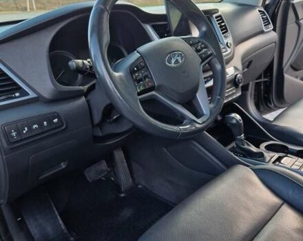 Хендай Туксон 2016 у Чернівцях на Automoto.ua Чорний Хендай Туксон, об'ємом двигуна 2.2 л та пробігом 234 тис. км за 19500 $, фото 12 на Automoto.ua