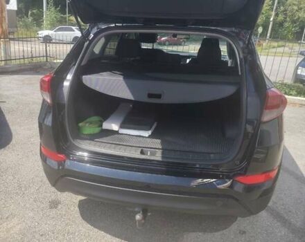 Чорний Хендай Туксон, об'ємом двигуна 2 л та пробігом 150 тис. км за 15500 $, фото 6 на Automoto.ua