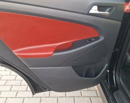 Чорний Хендай Туксон, об'ємом двигуна 2 л та пробігом 192 тис. км за 21000 $, фото 40 на Automoto.ua