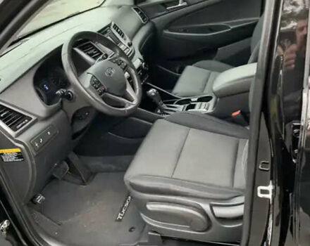 Хендай Туксон 2016 в Черновцах на Automoto.ua Черный Хендай Туксон, объемом двигателя 2 л и пробегом 153 тыс. км за 16500 $, фото 17 на Automoto.ua