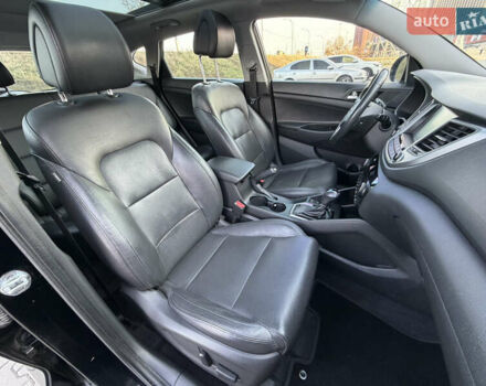 Черный Хендай Туксон, объемом двигателя 1.59 л и пробегом 182 тыс. км за 16800 $, фото 31 на Automoto.ua