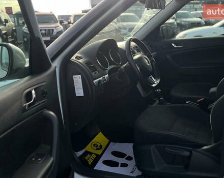 Черный Хендай Туксон, объемом двигателя 2 л и пробегом 242 тыс. км за 12900 $, фото 22 на Automoto.ua