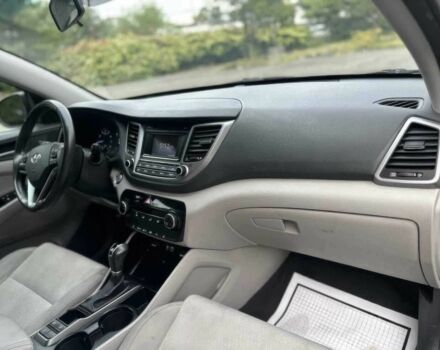 Черный Хендай Туксон, объемом двигателя 1.6 л и пробегом 53 тыс. км за 2950 $, фото 8 на Automoto.ua