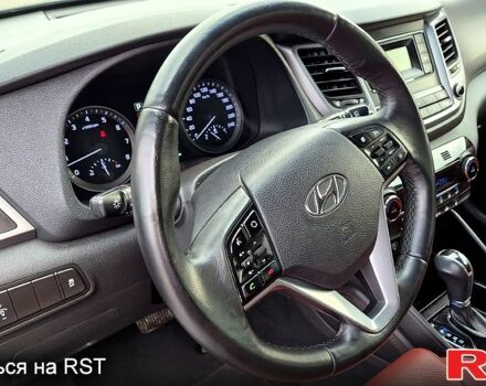 Черный Хендай Туксон, объемом двигателя 2 л и пробегом 123 тыс. км за 15900 $, фото 11 на Automoto.ua