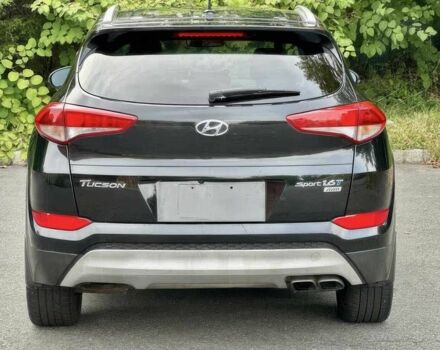 Черный Хендай Туксон, объемом двигателя 1.6 л и пробегом 53 тыс. км за 2950 $, фото 4 на Automoto.ua