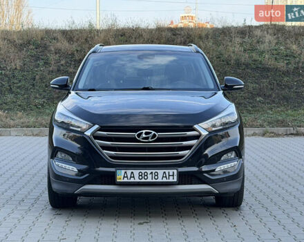 Черный Хендай Туксон, объемом двигателя 1.59 л и пробегом 182 тыс. км за 16800 $, фото 3 на Automoto.ua