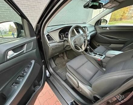 Чорний Хендай Туксон, об'ємом двигуна 1.7 л та пробігом 98 тис. км за 14000 $, фото 12 на Automoto.ua