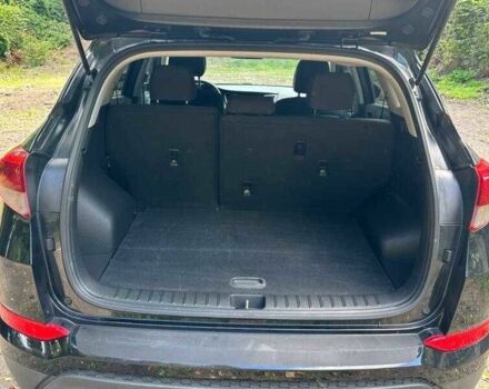 Черный Хендай Туксон, объемом двигателя 2 л и пробегом 83 тыс. км за 4400 $, фото 13 на Automoto.ua