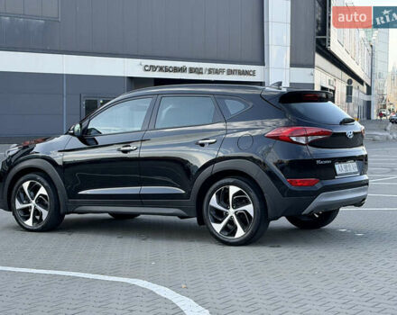 Черный Хендай Туксон, объемом двигателя 1.59 л и пробегом 182 тыс. км за 16800 $, фото 8 на Automoto.ua