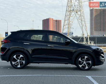 Черный Хендай Туксон, объемом двигателя 1.59 л и пробегом 182 тыс. км за 16800 $, фото 17 на Automoto.ua