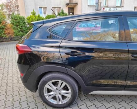 Хендай Туксон 2017 в Киеве на Automoto.ua Черный Хендай Туксон, объемом двигателя 1.6 л и пробегом 73 тыс. км за 9400 $, фото 2 на Automoto.ua