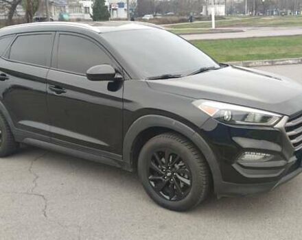 Чорний Хендай Туксон, об'ємом двигуна 2 л та пробігом 143 тис. км за 18000 $, фото 2 на Automoto.ua