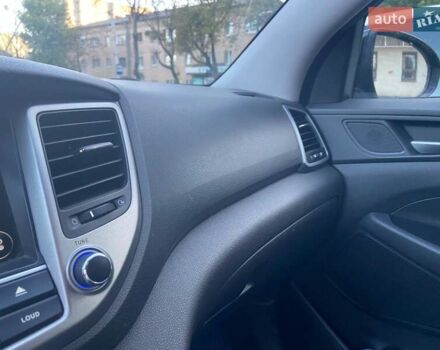 Хендай Туксон 2017 в Ровно на Automoto.ua Черный Хендай Туксон, объемом двигателя 2 л и пробегом 161 тыс. км за 15900 $, фото 10 на Automoto.ua