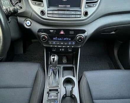 Чорний Хендай Туксон, об'ємом двигуна 1.69 л та пробігом 98 тис. км за 14000 $, фото 14 на Automoto.ua