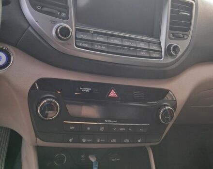 Хендай Туксон 2017 в Калуше на Automoto.ua Черный Хендай Туксон, объемом двигателя 2 л и пробегом 126 тыс. км за 16600 $, фото 7 на Automoto.ua