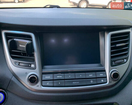 Черный Хендай Туксон, объемом двигателя 2 л и пробегом 122 тыс. км за 19800 $, фото 15 на Automoto.ua