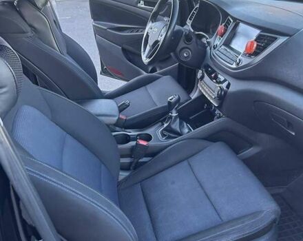 Чорний Хендай Туксон, об'ємом двигуна 1.69 л та пробігом 155 тис. км за 16500 $, фото 6 на Automoto.ua