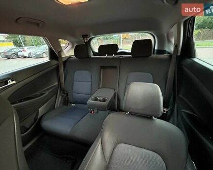 Чорний Хендай Туксон, об'ємом двигуна 1.69 л та пробігом 98 тис. км за 14000 $, фото 17 на Automoto.ua