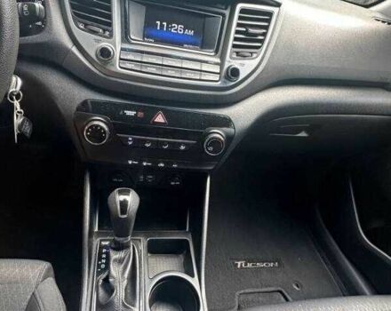 Черный Хендай Туксон, объемом двигателя 2 л и пробегом 83 тыс. км за 4400 $, фото 10 на Automoto.ua