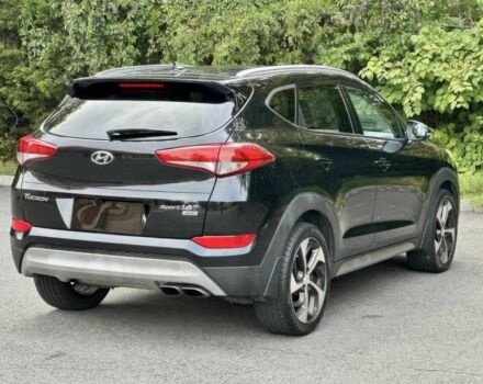 Черный Хендай Туксон, объемом двигателя 1.6 л и пробегом 53 тыс. км за 2950 $, фото 5 на Automoto.ua