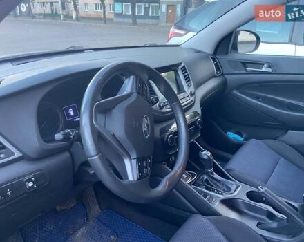 Хендай Туксон 2017 в Ровно на Automoto.ua Черный Хендай Туксон, объемом двигателя 2 л и пробегом 161 тыс. км за 15900 $, фото 11 на Automoto.ua