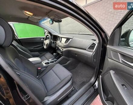 Чорний Хендай Туксон, об'ємом двигуна 1.69 л та пробігом 98 тис. км за 14000 $, фото 20 на Automoto.ua