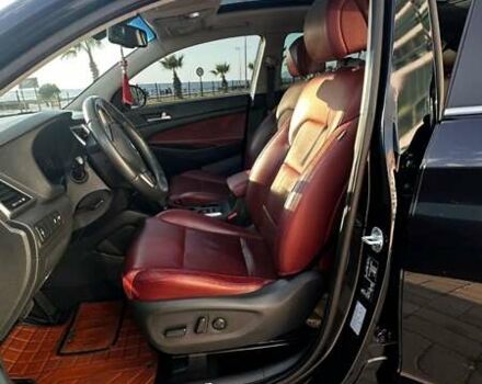 Черный Хендай Туксон, объемом двигателя 2 л и пробегом 120 тыс. км за 21000 $, фото 10 на Automoto.ua