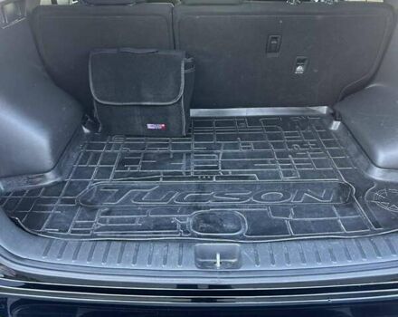 Чорний Хендай Туксон, об'ємом двигуна 1.69 л та пробігом 155 тис. км за 16500 $, фото 3 на Automoto.ua