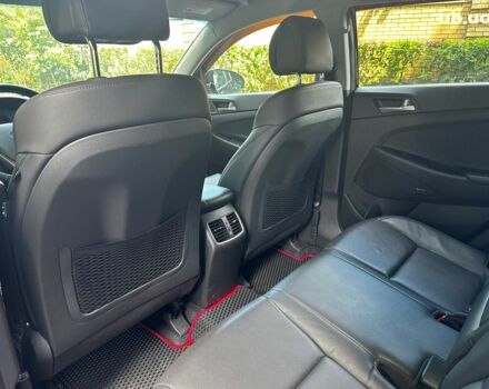 Черный Хендай Туксон, объемом двигателя 2 л и пробегом 109 тыс. км за 18490 $, фото 18 на Automoto.ua