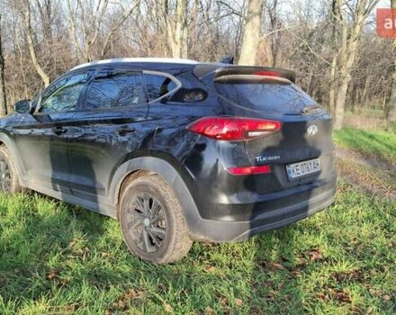 Черный Хендай Туксон, объемом двигателя 2 л и пробегом 101 тыс. км за 19700 $, фото 3 на Automoto.ua